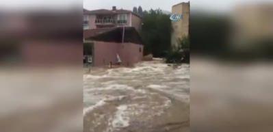 Bartın sağanak yağışa teslim oldu