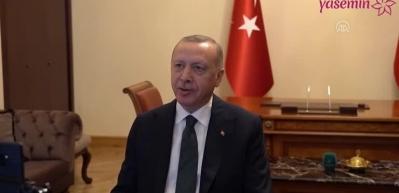 Başkan Erdoğan Kim Milyoner Olmak İster'e damga vuran &Uuml;mm&uuml; G&uuml;ls&uuml;m'&uuml; aradı!