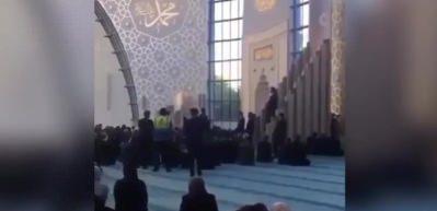 Başkan Erdoğan, K&ouml;ln Camii'nde Kur'an okudu