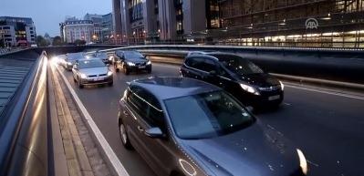 Bel&ccedil;ika'da kamu &ccedil;alışanları greve gitti 
