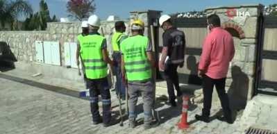 Belediye ekipleri, Yılmaz &Ouml;zdil&rsquo;in villasında yıkım &ccedil;alışmalarına başladı