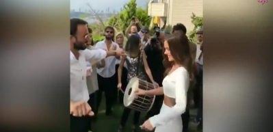 Bensu Soral baba evinden davul ve zurna ile &ccedil;ıktı