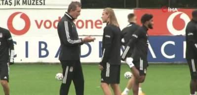Beşiktaş hazırlıklara kaldığı yerden devam etti