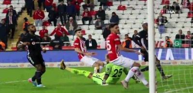 Beşiktaş&rsquo;tan Antalya&rsquo;da gol şov