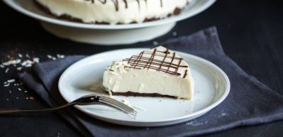 Beyaz &ccedil;ikolatalı cheesecake tarifi