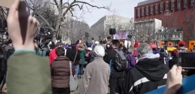 Beyaz Saray &ouml;n&uuml;nde "ulusal acil durum" protestosu