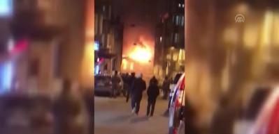 Beyoğlu'nda metruk binada yangın
