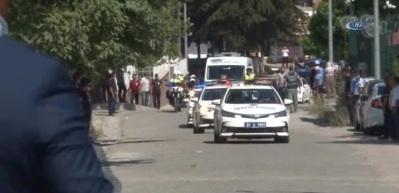 Binlerce vatandaş şehidi son yolculuğuna b&ouml;yle uğurladı!