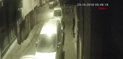 Birbirlerinin omzuna basarak hırsızlık yaptılar!