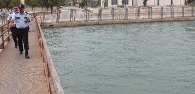 Bu da '&ccedil;ocuklar boğulmasın' operasyonu