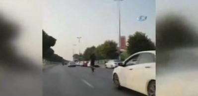 Bu da motosikletli maganda!