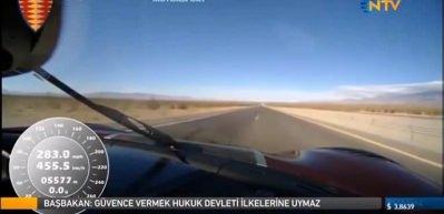 Bugatti'yi tarihe g&ouml;md&uuml;! Saatte 457 km hıza ulaştı
