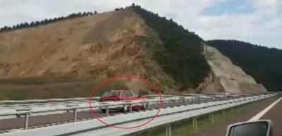 Bursa'da otobanda meydana gelen feci kaza kamerada!