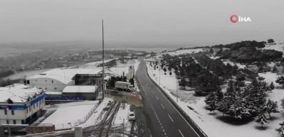 Büyükçekmece’deki kar örtüsü havadan görüntülendi