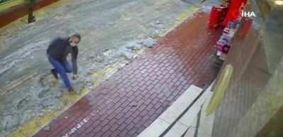 Buzda yürürken kayan adam yürekleri ağza getirdi!