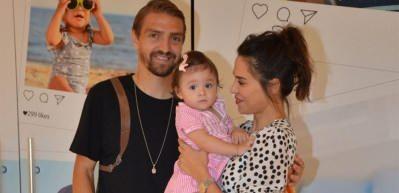 Caner Erkin 1 yaşındaki kızıyla spor yaptı!