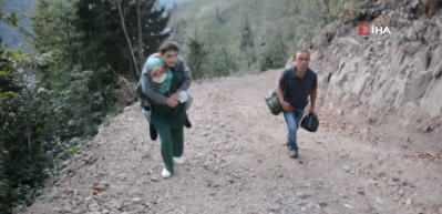 Cefakar annenin engelli oğlu i&ccedil;in yol &ccedil;ilesi