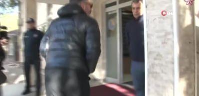 Cem Yılmaz oyunu yine g&uuml;ld&uuml;rerek kullandı