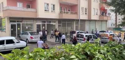 'Cenazeyi kim defnedecek' kavgasında ortalık savaş alanına d&ouml;nd&uuml;!