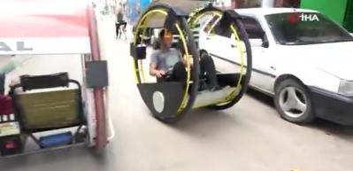 Cezaevinde &ouml;ğrendiği bilgilerle kendine elektrikli ara&ccedil; yaptı