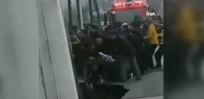 &Ccedil;in&rsquo;de yol &ccedil;&ouml;kt&uuml;, otob&uuml;s i&ccedil;ine d&uuml;şt&uuml;: 6 &ouml;l&uuml;, 15 yaralı