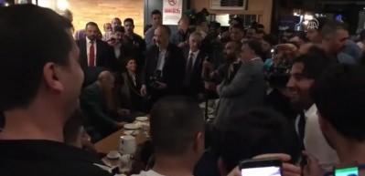 Cumhurbaşkanı Erdoğan, Diyarbakır'da bir kafeyi ziyaret etti