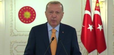 Cumhurbaşkanı Erdoğan: Ter&ouml;r &ouml;rg&uuml;tlerine karşı aynı ilkeli tutumu takınmadan Suriye meselesine kalıcı &ccedil;&ouml;z&uuml;m bulamayız