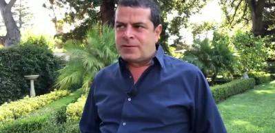 C&uuml;neyt &Ouml;zdemir'den &uuml;nl&uuml;lere HDP &ouml;n&uuml;ndeki anneler tepkisi!