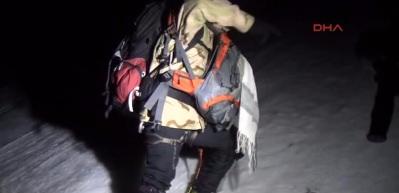 Dağcı 6 saat s&uuml;ren operasyonla kurtarıldı