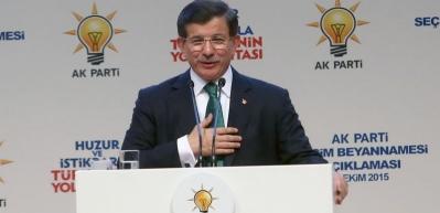 Davutoğlu, partisinin se&ccedil;im beyannamesini a&ccedil;ıkladı-6