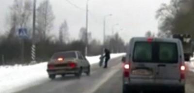 Dedesinin &ouml;ld&uuml;ğ&uuml; yerde can verdi