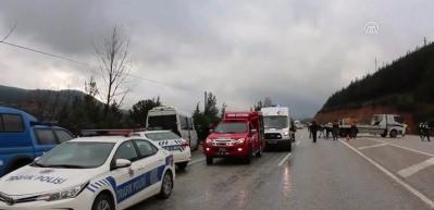 Denizli'de &ouml;ğrenci midib&uuml;s&uuml; devrildi