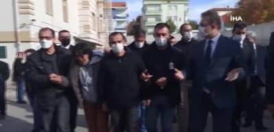 Depremde &ouml;len babaanne ve 4 torunu toprağa verildi