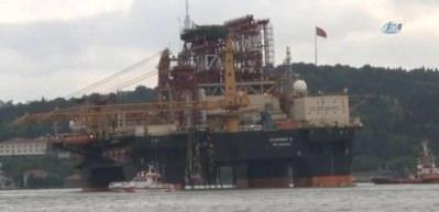 Dev petrol arama platformu İstanbul Boğazı'ndan ge&ccedil;ti