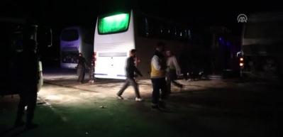 Doğu Guta'dan zorunlu tahliyeler s&uuml;r&uuml;yor