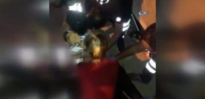 D&uuml;ğ&uuml;nde &ccedil;ocukların kız kavgası kanlı bitti