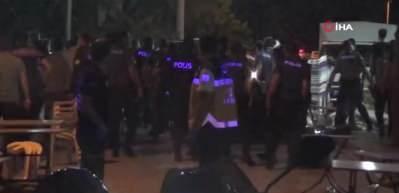 D&uuml;ğ&uuml;n&uuml; sonlandırmaya giden polislere saldırı: 4 polis yaralı