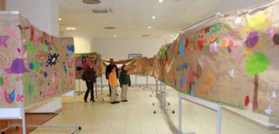 D&uuml;nyanın en uzun resmi g&ouml;r&uuml;c&uuml;ye &ccedil;ıktı