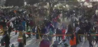 D&uuml;nyanın en b&uuml;y&uuml;k kartopu savaşı