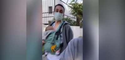 Edip Tepeli ve Ayşecan Tatari kızlarını kanguruda gezdirdi