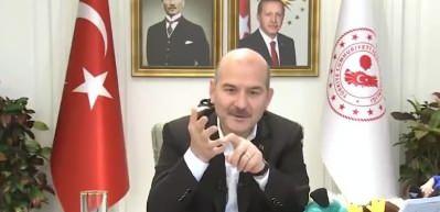 Ehliyetler &ccedil;ipli kimlik kartının i&ccedil;ine girecek! Bakan Soylu duyurdu