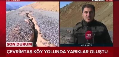 Elazığ depremi sonrasında &Ccedil;evrimtaş k&ouml;y yolundaki yarıklar b&ouml;yle g&ouml;r&uuml;nt&uuml;lendi