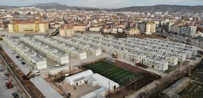 Elazığ'da, &ccedil;ift katlı konteyner evlerin anahtarları teslim edilmeye başlandı