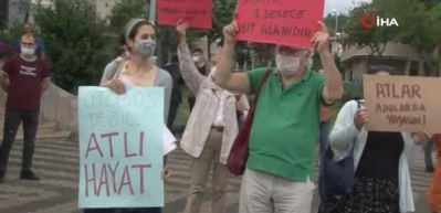 Elektrikli ara&ccedil;ların a&ccedil;ılışı i&ccedil;in B&uuml;y&uuml;kada&rsquo;ya gelen Ekrem İmamoğlu protesto edildi