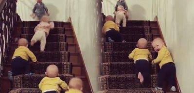 Emekleyerek merdiven &ccedil;ıkma yarışı kahkahaya boğdu