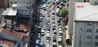 Emin&ouml;n&uuml; ve Karak&ouml;y'deki yoğunluk havadan dron ile g&ouml;r&uuml;nt&uuml;lendi