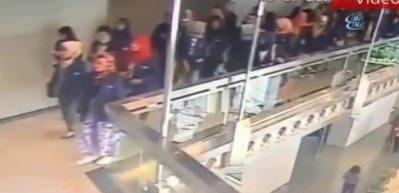 Endonezya&rsquo;da borsa binasının bir katı &ccedil;&ouml;kt&uuml;: 77 yaralı