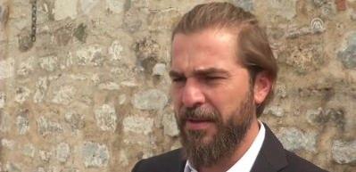 Engin Altan D&uuml;zyatan: Sadece T&uuml;rk milleti tankın &ouml;n&uuml;ne atlar