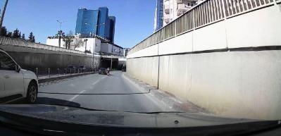 Epilepsi n&ouml;beti ge&ccedil;iren motosiklet s&uuml;r&uuml;c&uuml;s&uuml; &ouml;l&uuml;mden d&ouml;nd&uuml;