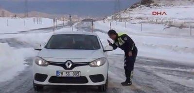  Erciyes'te tipi yolları kapattı